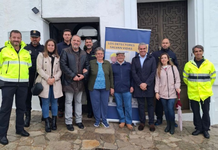 El Ayuntamiento y el Consorcio de Bomberos instalarán detectores de humo gratuitos en viviendas de personas mayores o dependientes